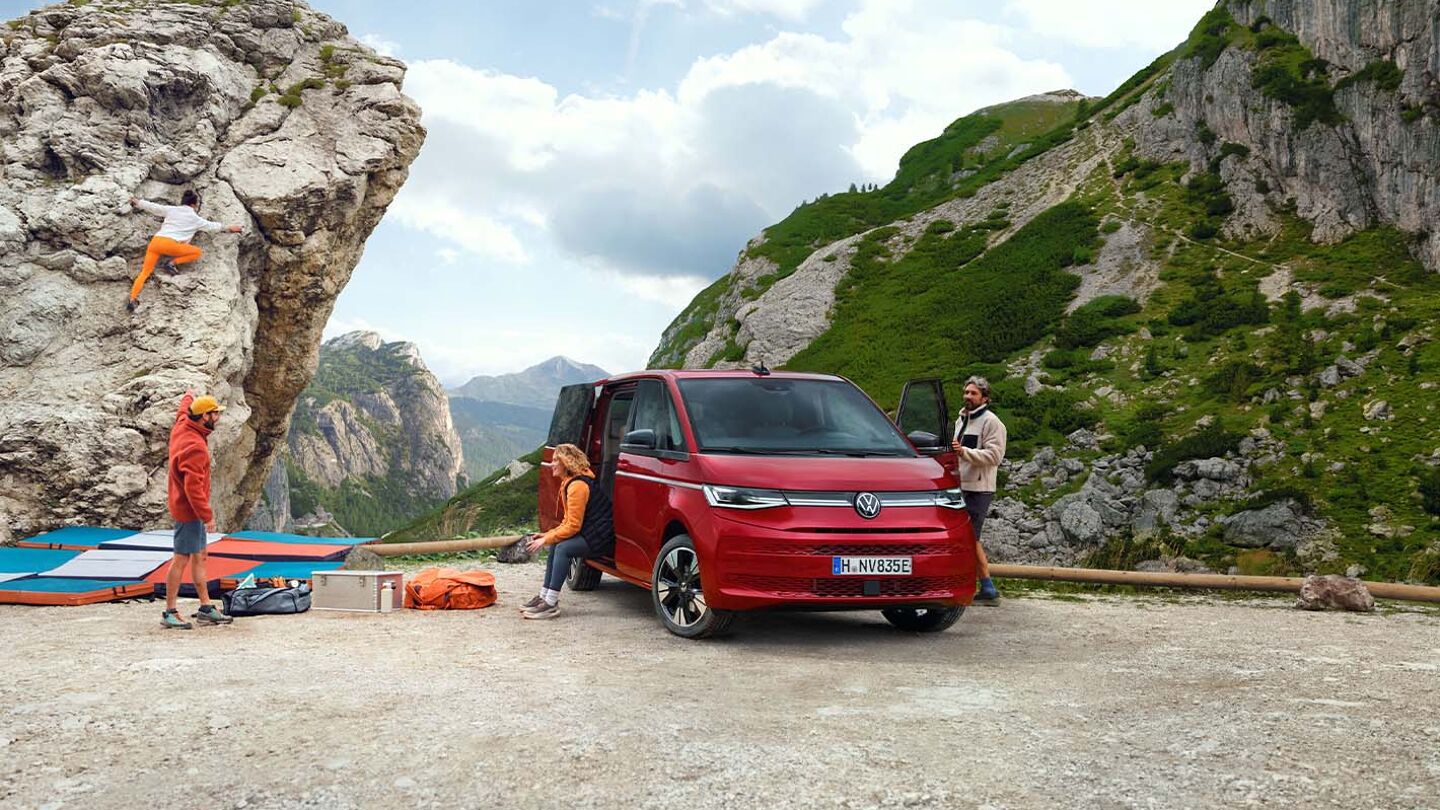 volkswagen-multivan-plug-in-hybride-rood