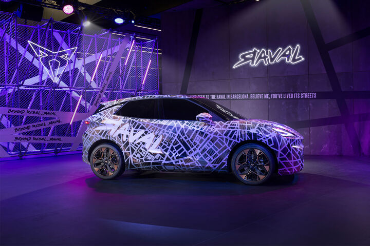 CUPRA Raval Zijkant