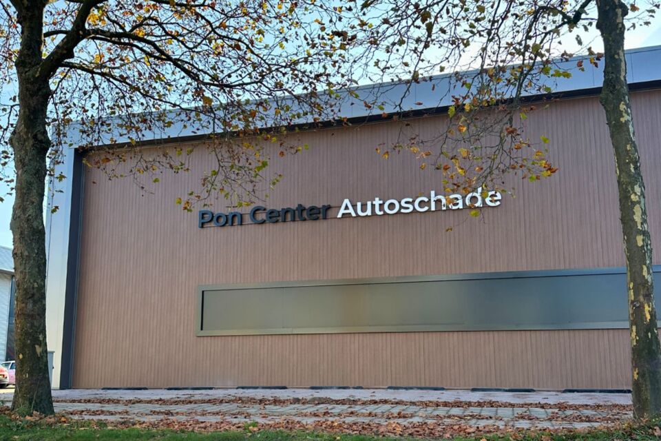 Nieuwbouw Pon Center Autoschade -3