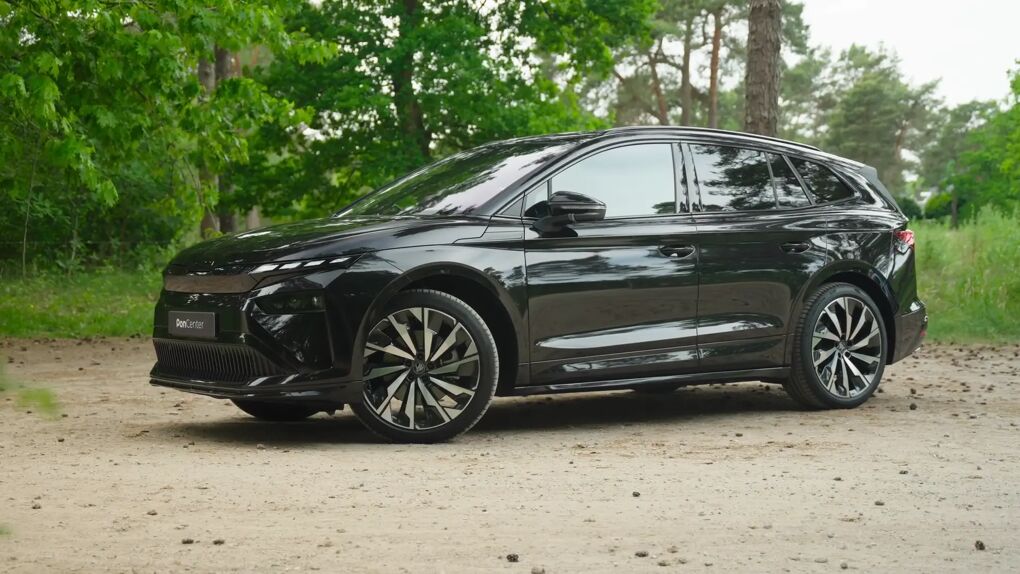 Škoda-Enyaq-exterieur-interieur-rijden-thumbnail
