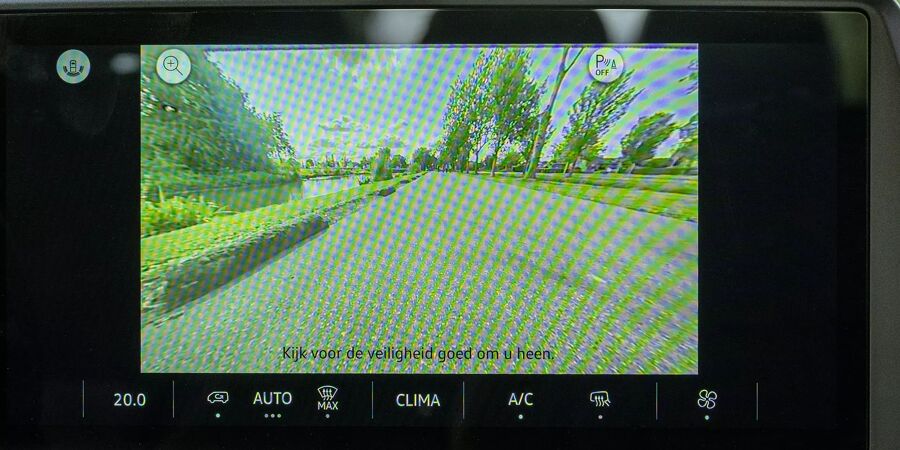 Volkswagen-Bedrijfswagens-Nieuwe-Transporter-Pick-up-Dubbele-Cabine-CS-Achteruitrijcamera-1