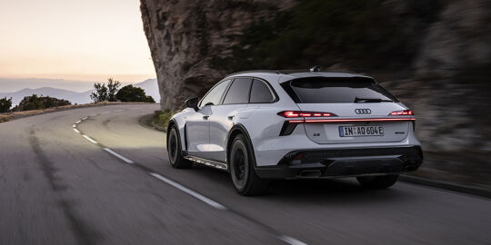 Audi A6 Allroad - hero mobile
