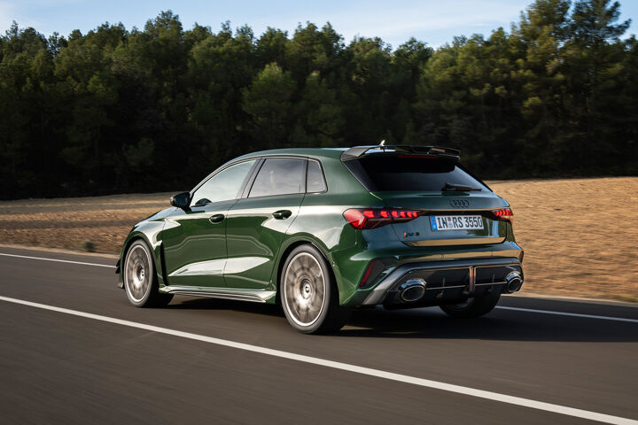 Audi RS 3 competition limited Content Linksachter Rijdend