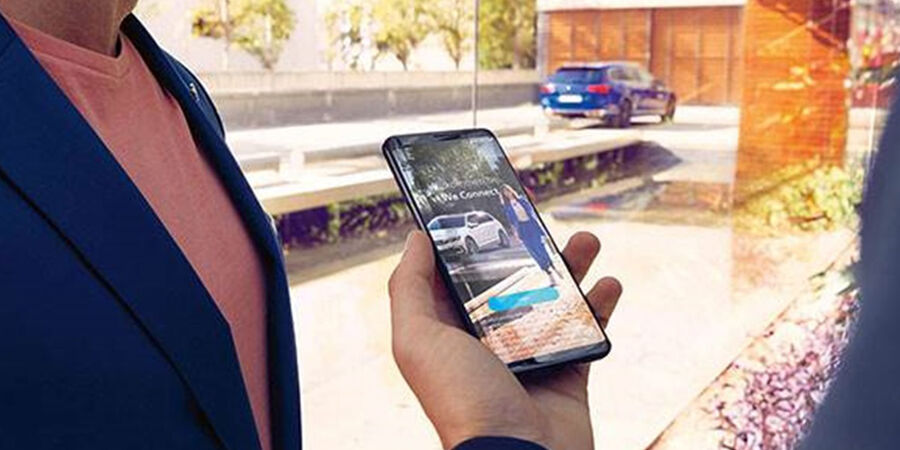 Content We Connect Wagen in het zicht