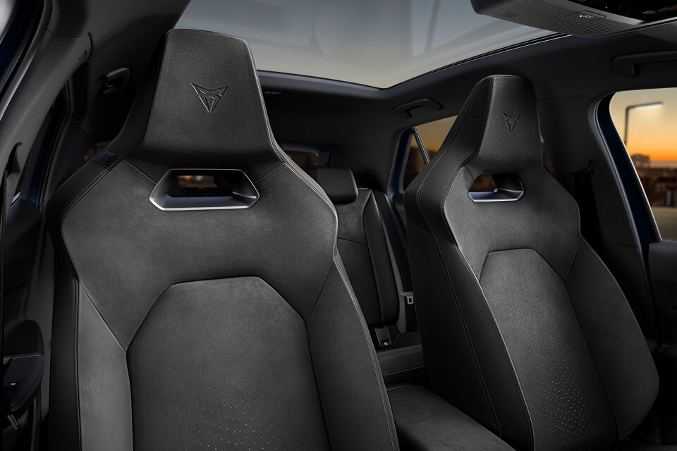 CUPRA Born - voorstoelen