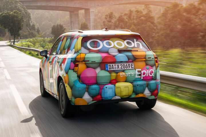 Škoda Epiq Content Linksachter Rijdend