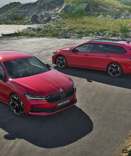 skoda-superb-sportline-business-rood-hero-mobiel