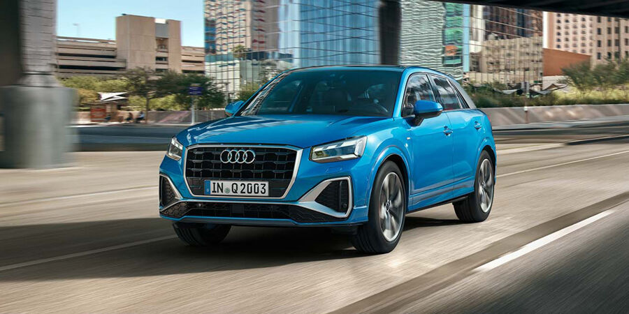 Audi Q2 Banner Linksvoor Blauw