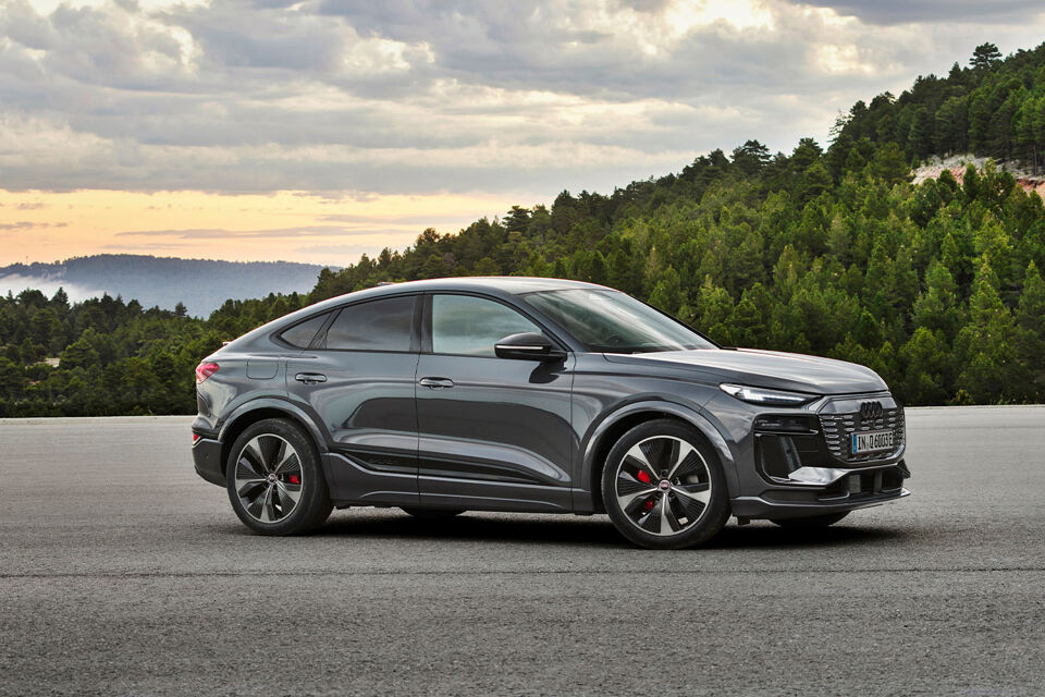 audi-q6-sportback-e-tron-rechts