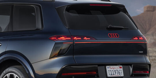 Audi q9 - hero mobile