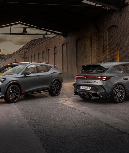 CUPRA hybrid - hero mobile