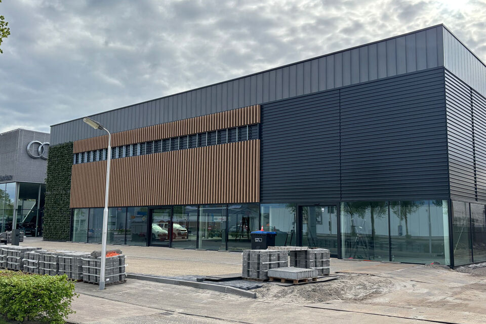 Nieuwbouw Pon Center Skoda - exterieur