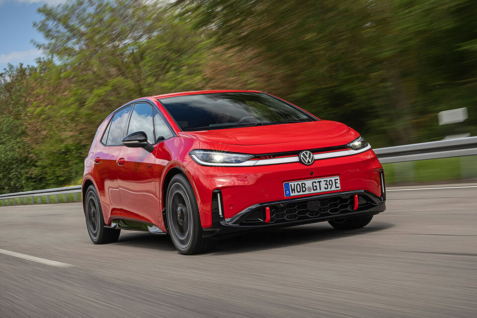 Volkswagen ID.3 GTI Rood Rijdend Rechtsvoor Slider 1