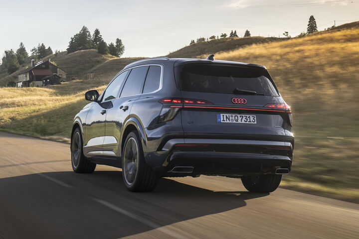 Audi Q7 - 1