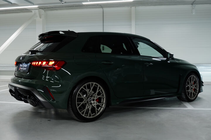 Audi RS 3 Competition Limited rechtsachter 2