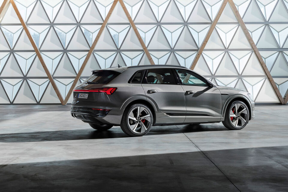 Nieuwe Audi Q8 e-tron 4