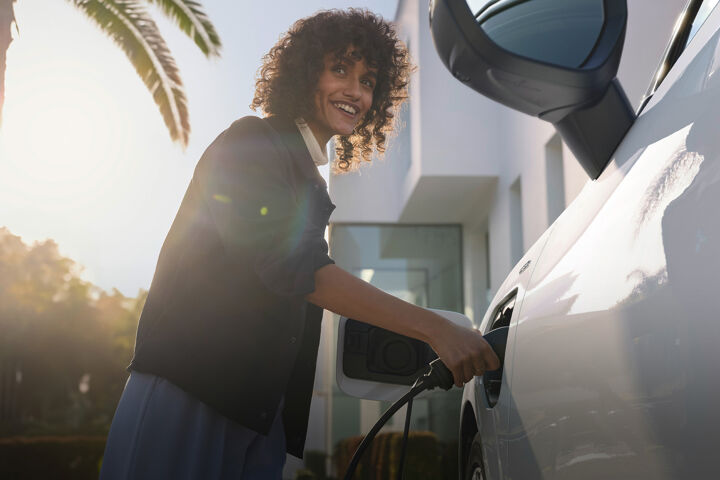 Q3 e-hybrid laden