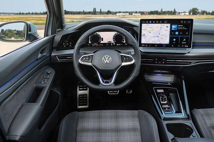 De Vernieuwde Volkswagen Golf -4
