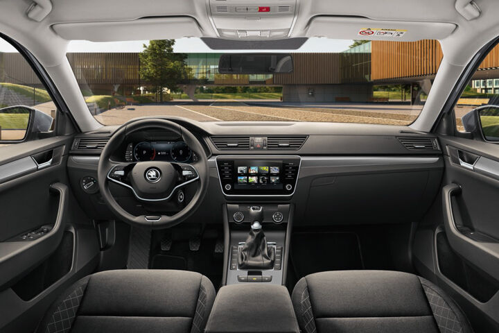 SKODA SUPERB COMBI - Content 3