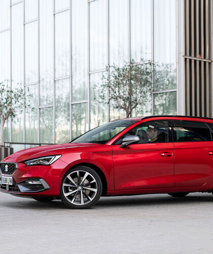 SEAT Leon FR - Hero Mobile