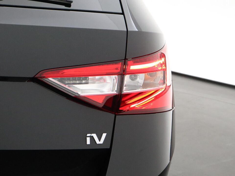 Škoda Superb Combi 1.4 TSI iV Business Edition Plus